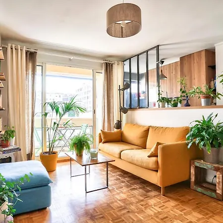 Guestready -- Jungle Abode In Picpus *